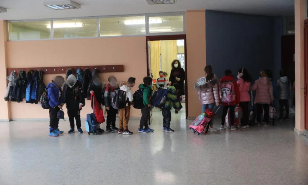 Κορονοϊός: Πάνω από 20.000 τα κρούσματα στα παιδιά ηλικίας 4-18 ετών